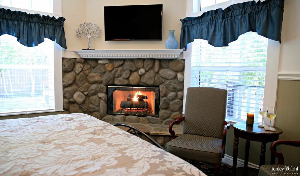 Forfriends Inn Wine Country Bed And Breakfast Santa Ynez Exterior photo